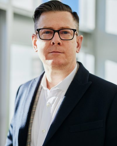 linkedin-sales-solutions-pAtA8xe_iVM-unsplash